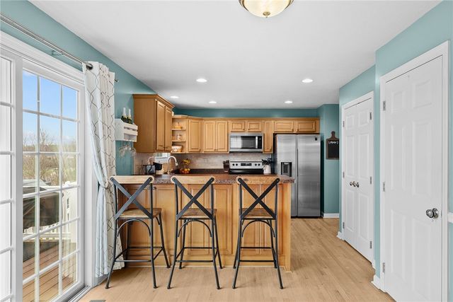 1335 Maplewood Cir, South Strabane, PA 15301