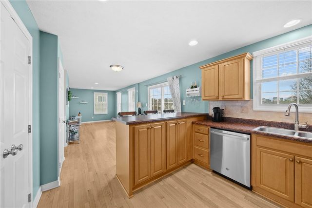 1335 Maplewood Cir, South Strabane, PA 15301