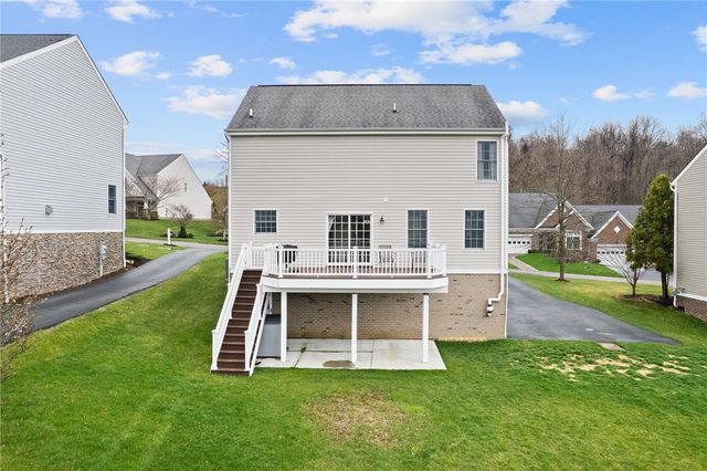 1335 Maplewood Cir, South Strabane, PA 15301