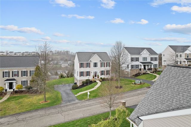 1335 Maplewood Cir, South Strabane, PA 15301