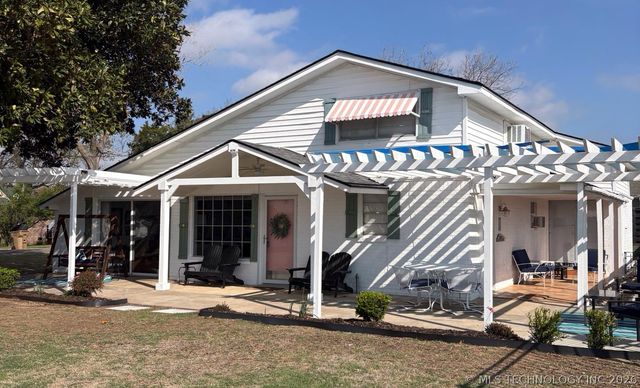 1498 Wagon Train Road, Kingston, OK 73439