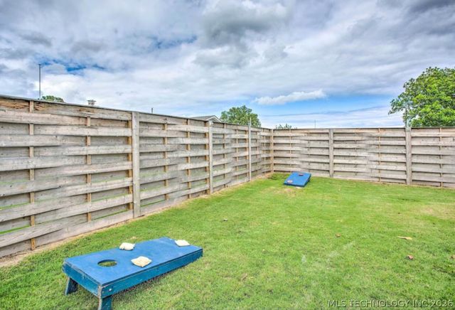 1498 Wagon Train Road, Kingston, OK 73439
