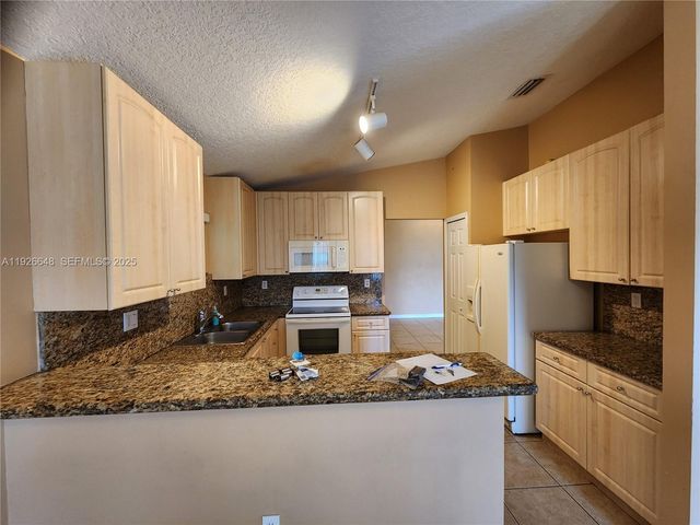 1580 NE 35th Ave 0, Homestead, FL 33033