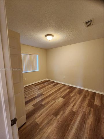 1580 NE 35th Ave 0, Homestead, FL 33033