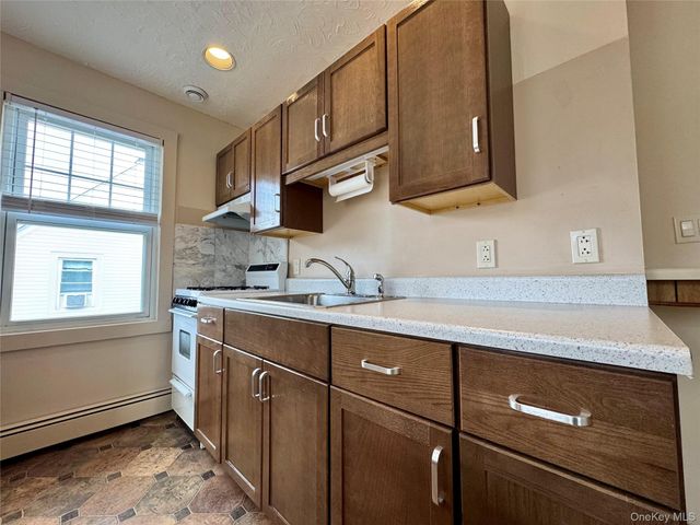 99 Jerusalem Avenue 2, Hicksville, NY 11801