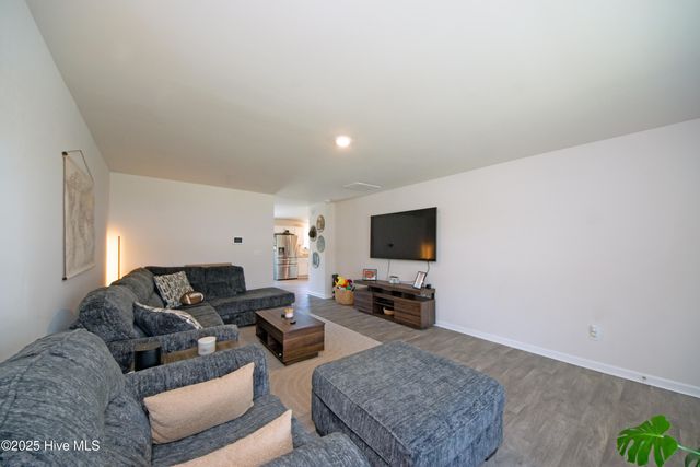 102 Mansfield Court, New Bern, NC 28562