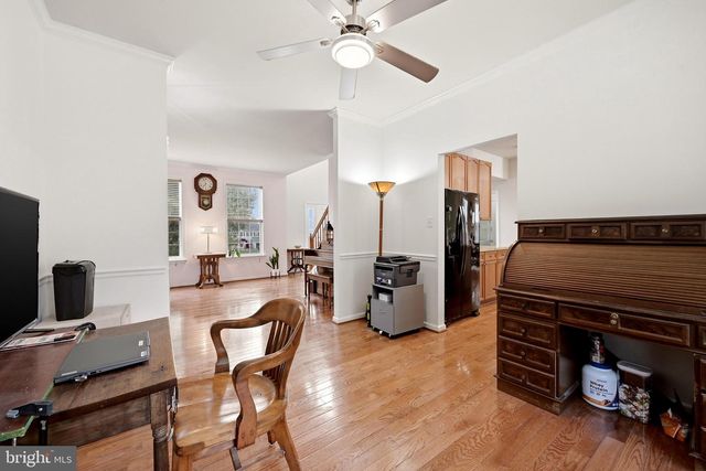 32 LILBURN DR, Bunker Hill, WV 25413