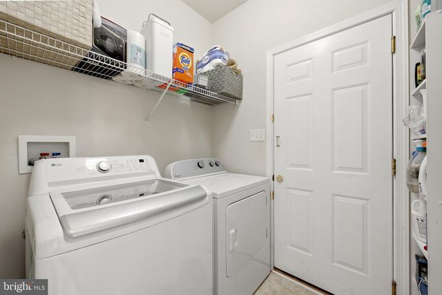 32 LILBURN DR, Bunker Hill, WV 25413