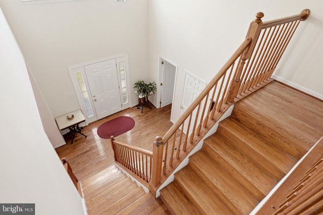 32 LILBURN DR, Bunker Hill, WV 25413