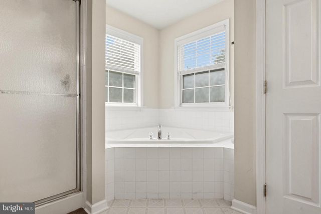 32 LILBURN DR, Bunker Hill, WV 25413