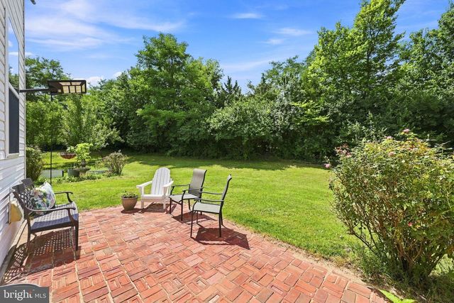 32 LILBURN DR, Bunker Hill, WV 25413