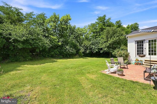 32 LILBURN DR, Bunker Hill, WV 25413
