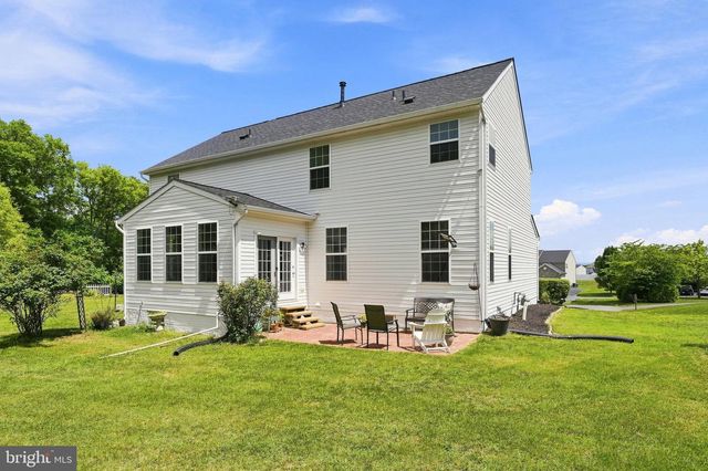 32 LILBURN DR, Bunker Hill, WV 25413