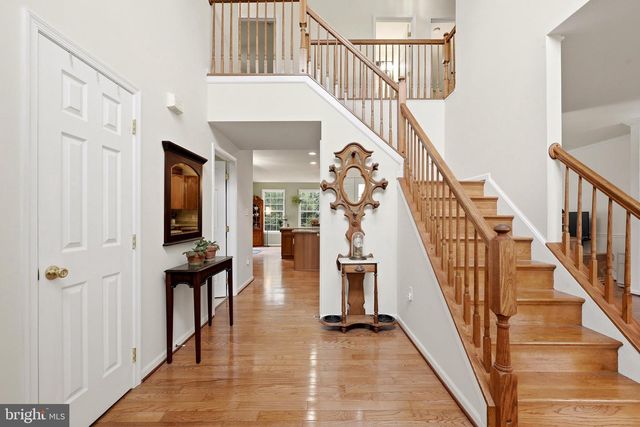 32 LILBURN DR, Bunker Hill, WV 25413