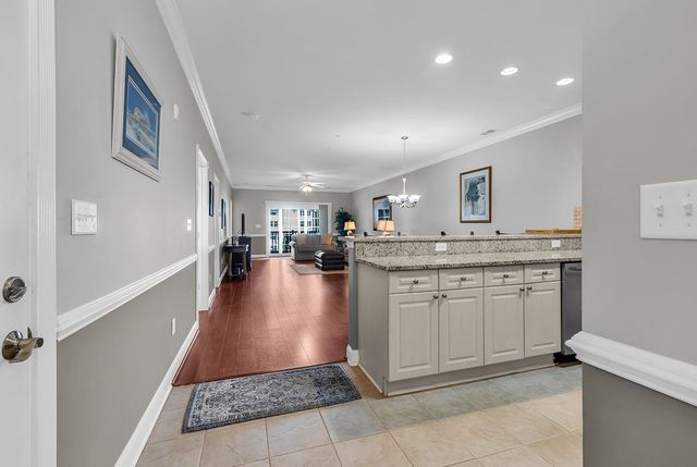 4827 Magnolia Lake Dr Apt 304, Myrtle Beach, SC 29577