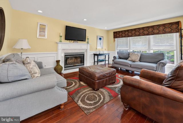 7 HERITAGE HILL DR, Sicklerville, NJ 08081