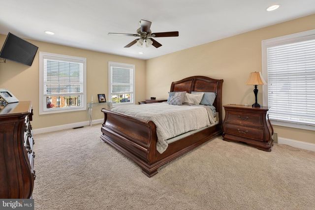7 HERITAGE HILL DR, Sicklerville, NJ 08081