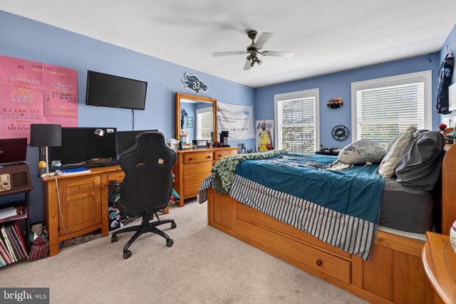7 HERITAGE HILL DR, Sicklerville, NJ 08081