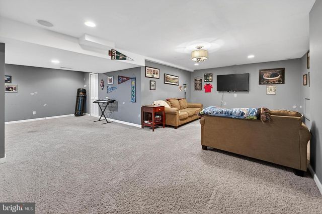 7 HERITAGE HILL DR, Sicklerville, NJ 08081