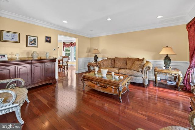 7 HERITAGE HILL DR, Sicklerville, NJ 08081