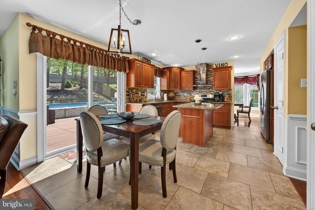 7 HERITAGE HILL DR, Sicklerville, NJ 08081