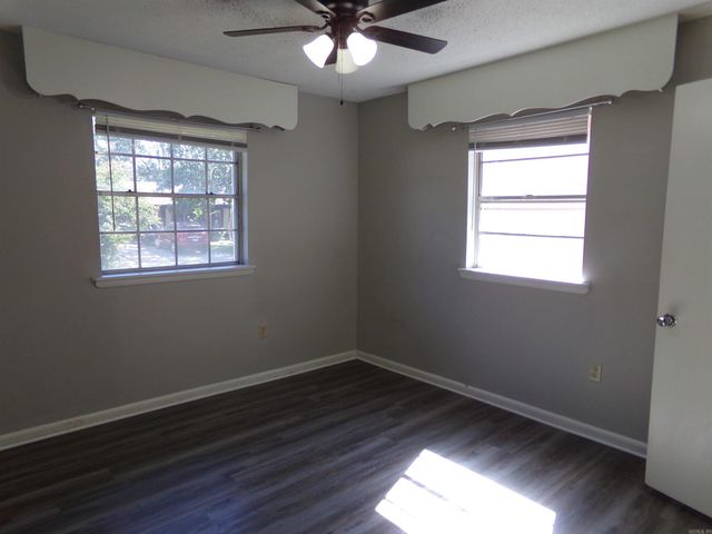 5813 La Mirado Drive, North Little Rock, AR 72118