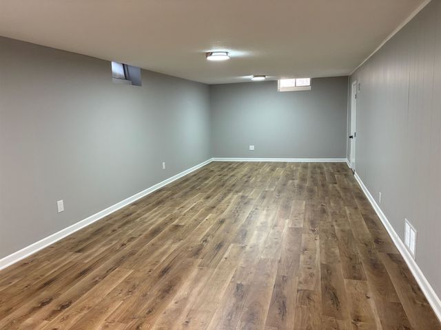 1427 N Community Dr, Derby, KS 67037