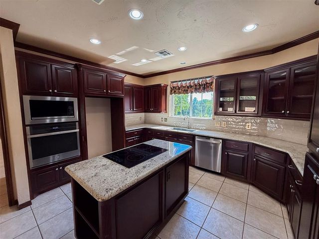 23505 E Waterloo Road, Luther, OK 73054