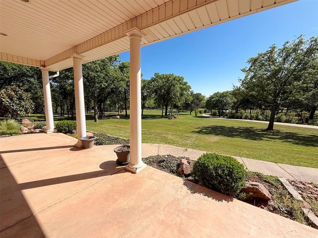 23505 E Waterloo Road, Luther, OK 73054