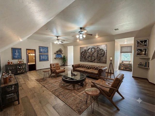 23505 E Waterloo Road, Luther, OK 73054
