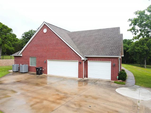 23505 E Waterloo Road, Luther, OK 73054