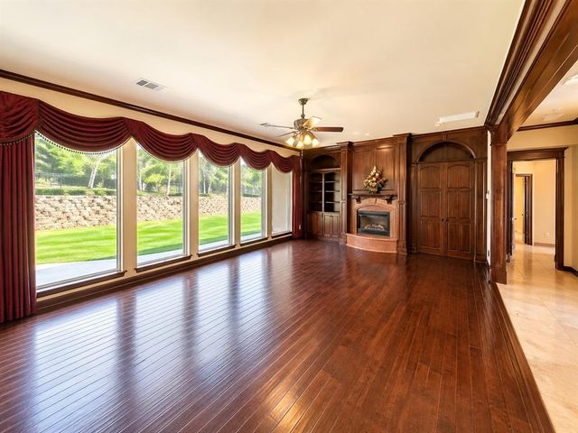 23505 E Waterloo Road, Luther, OK 73054