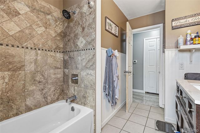 10039 Farley, Redford Charter Township, MI 48239