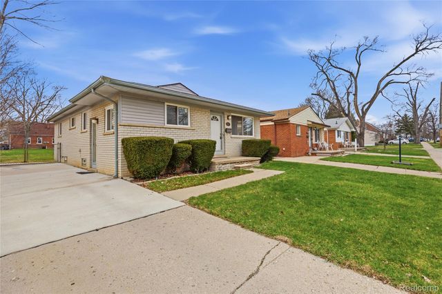 10039 Farley, Redford Charter Township, MI 48239