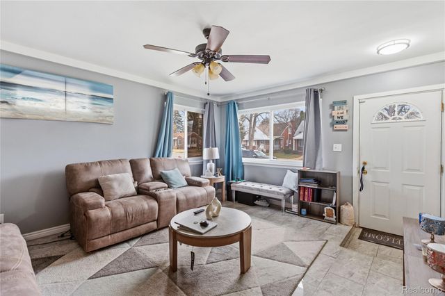 10039 Farley, Redford Charter Township, MI 48239