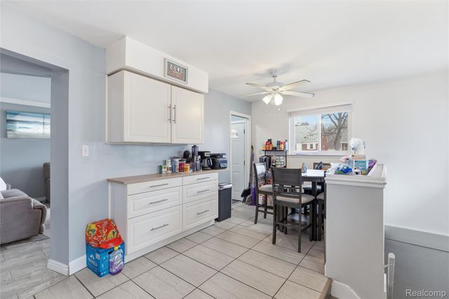 10039 Farley, Redford Charter Township, MI 48239