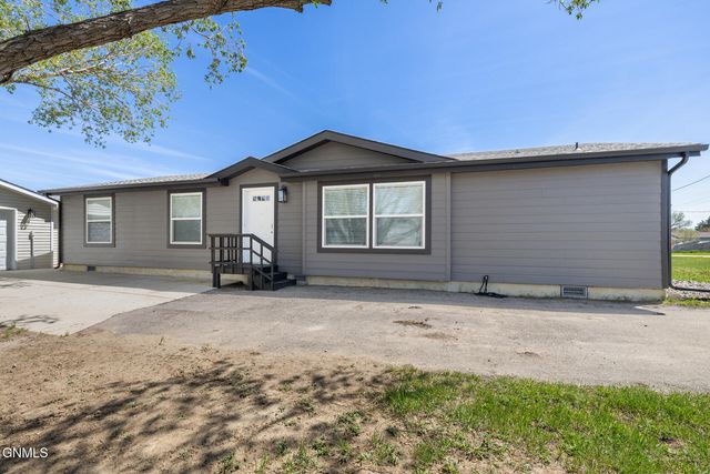 608 1st Avenue NW, Crosby, ND 58730 property photo