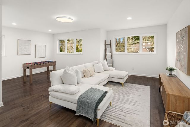 26440 SE 22nd Street, Sammamish, WA 98075