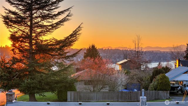 1401 Lincoln Avenue NE, Renton, WA 98056
