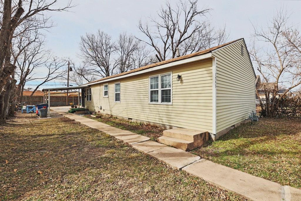 1543 N Spruce Ave., Wichita, KS 67214