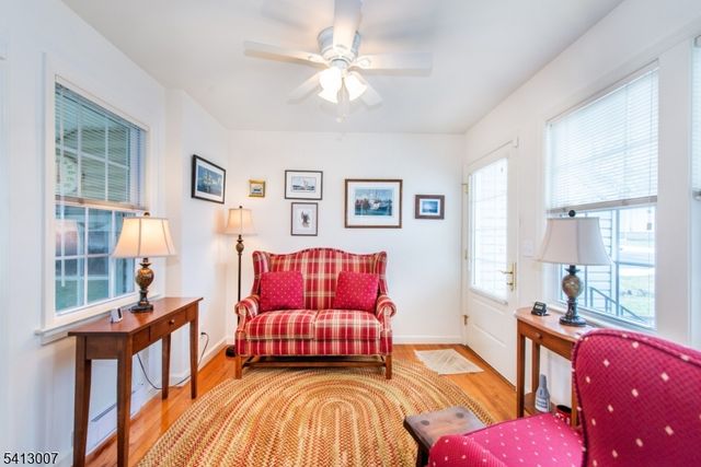 33 Laurel Place, West Caldwell Twp., NJ 07006