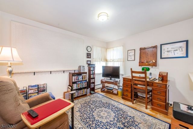 33 Laurel Place, West Caldwell Twp., NJ 07006