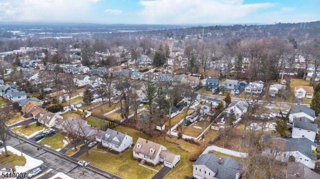 33 Laurel Place, West Caldwell Twp., NJ 07006