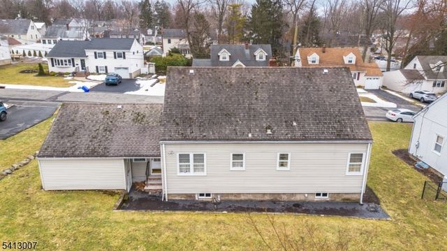 33 Laurel Place, West Caldwell Twp., NJ 07006