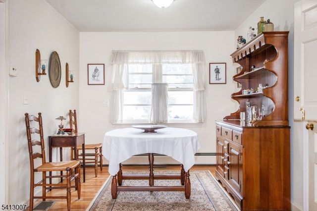 33 Laurel Place, West Caldwell Twp., NJ 07006