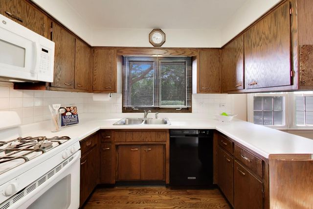 1535 N Haddow Avenue, Arlington Heights, IL 60004