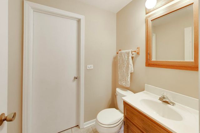 1535 N Haddow Avenue, Arlington Heights, IL 60004
