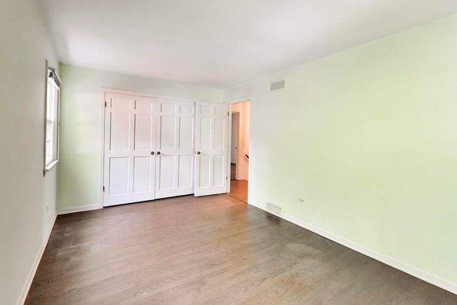 1535 N Haddow Avenue, Arlington Heights, IL 60004