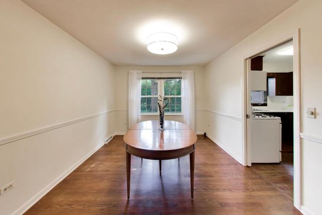 1535 N Haddow Avenue, Arlington Heights, IL 60004