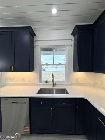 243 Charlton Street, Jesup, GA 31545